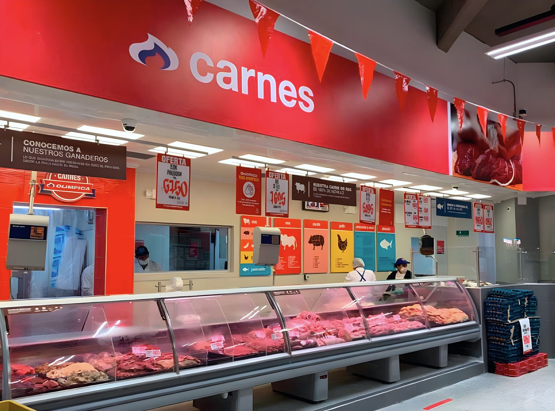 Mostrador y vitrina refrigerada de la sección de carnes en supermercado Olímpica