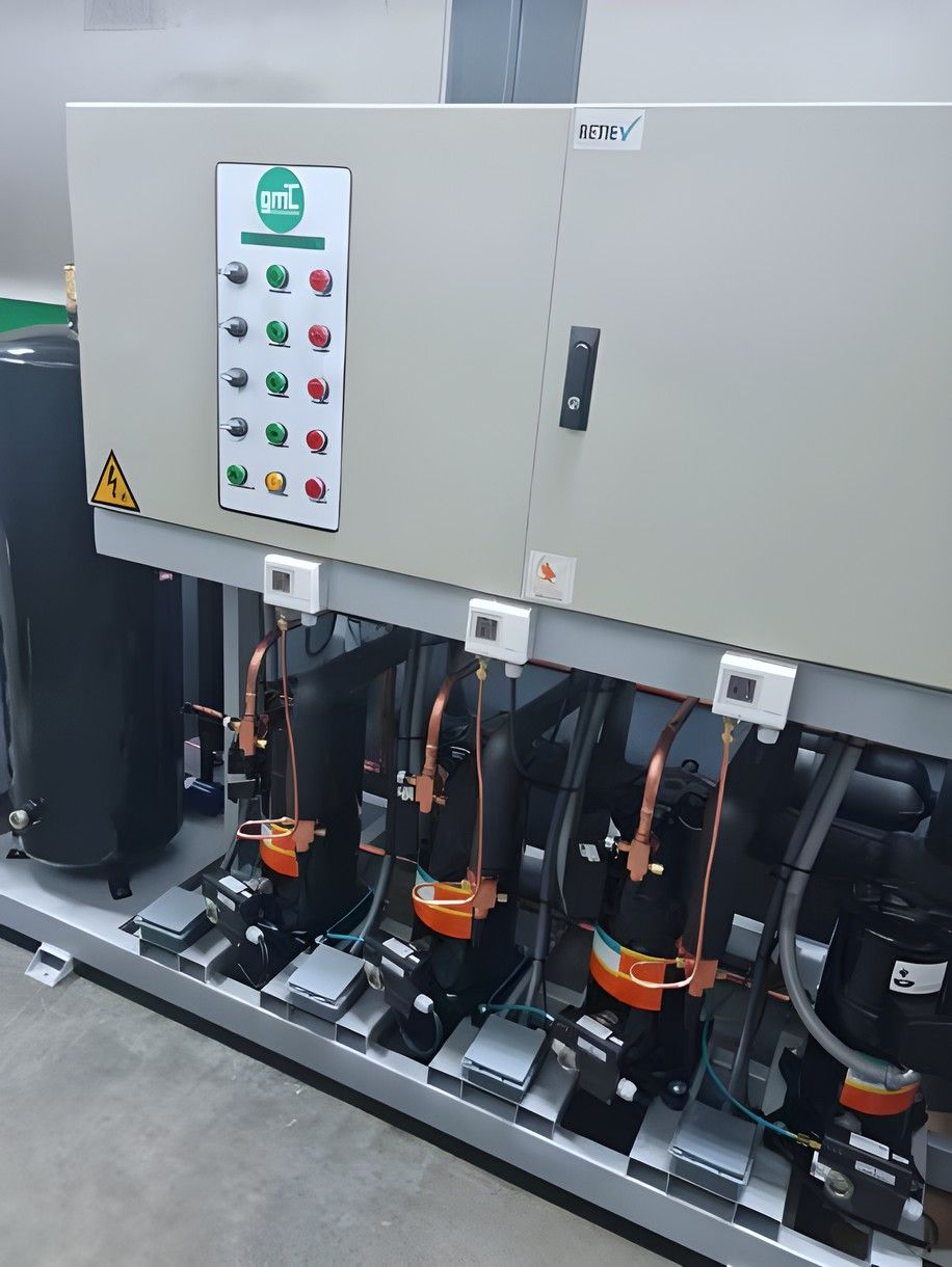 Rack de compresores con tablero de control eléctrico